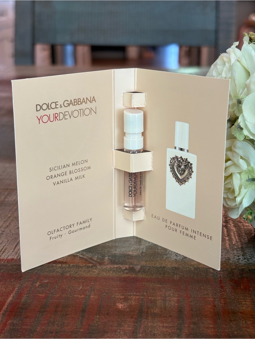 Dolce & Gabbana DEVOTION COSMETIC BAG + YOUR DEVOTION INTENSE Fragrance Sample! - Picture 9 of 11